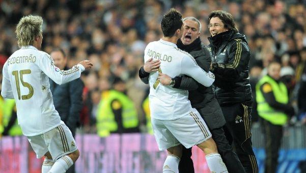 目睹15岁男孩山顶解说后，秘鲁甲转播商报销路费邀其出席联赛