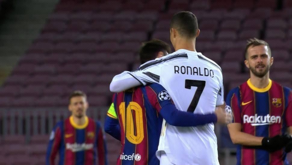 小孔塞桑被换下情绪激动不是因为斯帕莱蒂，是因摄影师险些绊倒他