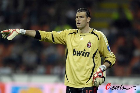 狂轰33+10+10，新星爆发创纪录，他能否拯救球队和主帅？