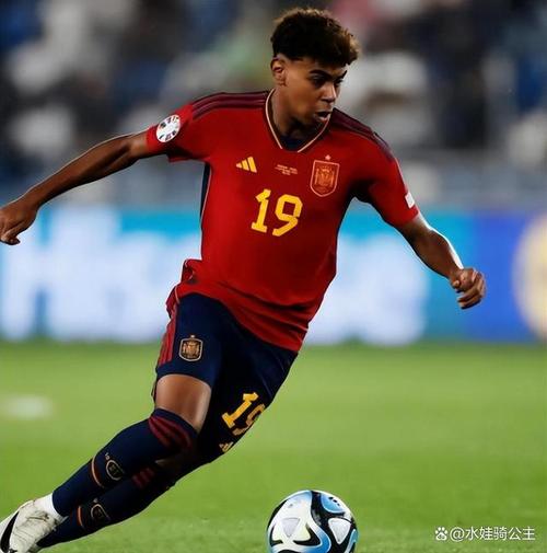 齐达内访华与樊振东互动，展现球技，赞其乒乓球成就，两人友好交流，共话皇马。