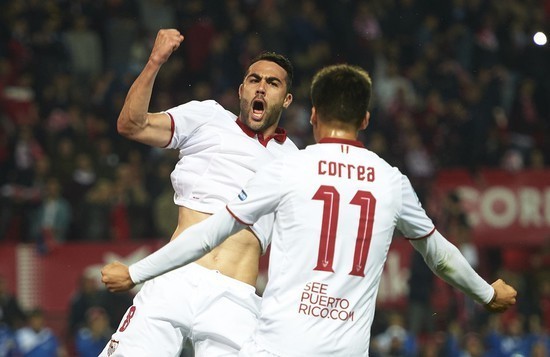 Shams：保罗对教练组越来越直言不讳，泰伦·卢认为他越界了