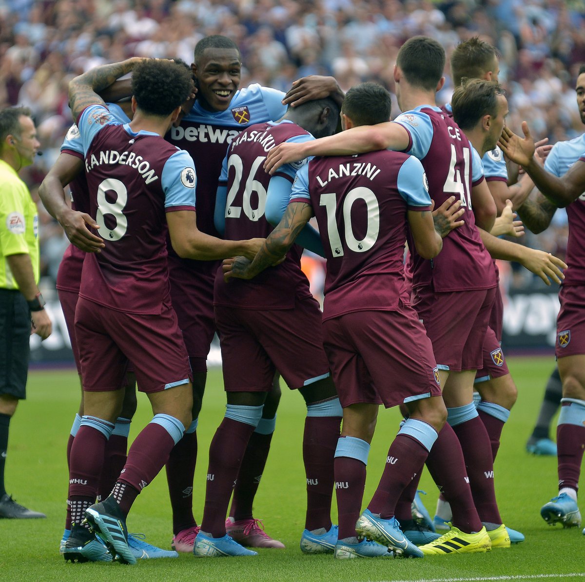 卡拉格批萨拉赫不提利物浦，亨利调解争论