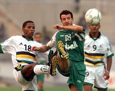 启蒙教练：维尼修斯一直有点叛逆，他应该学会控制和收敛脾气